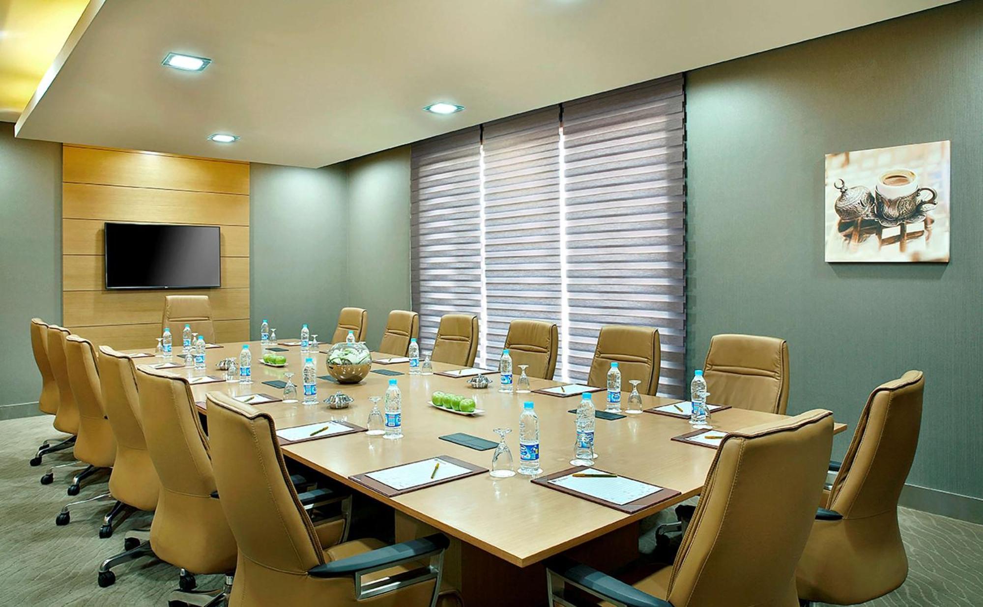 Hilton Garden Inn Tabuk Extérieur photo