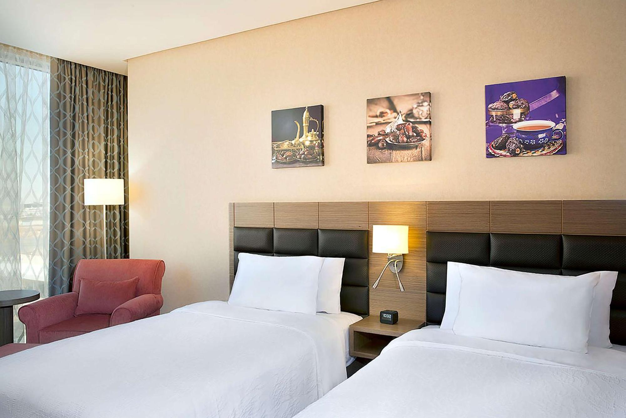 Hilton Garden Inn Tabuk Extérieur photo