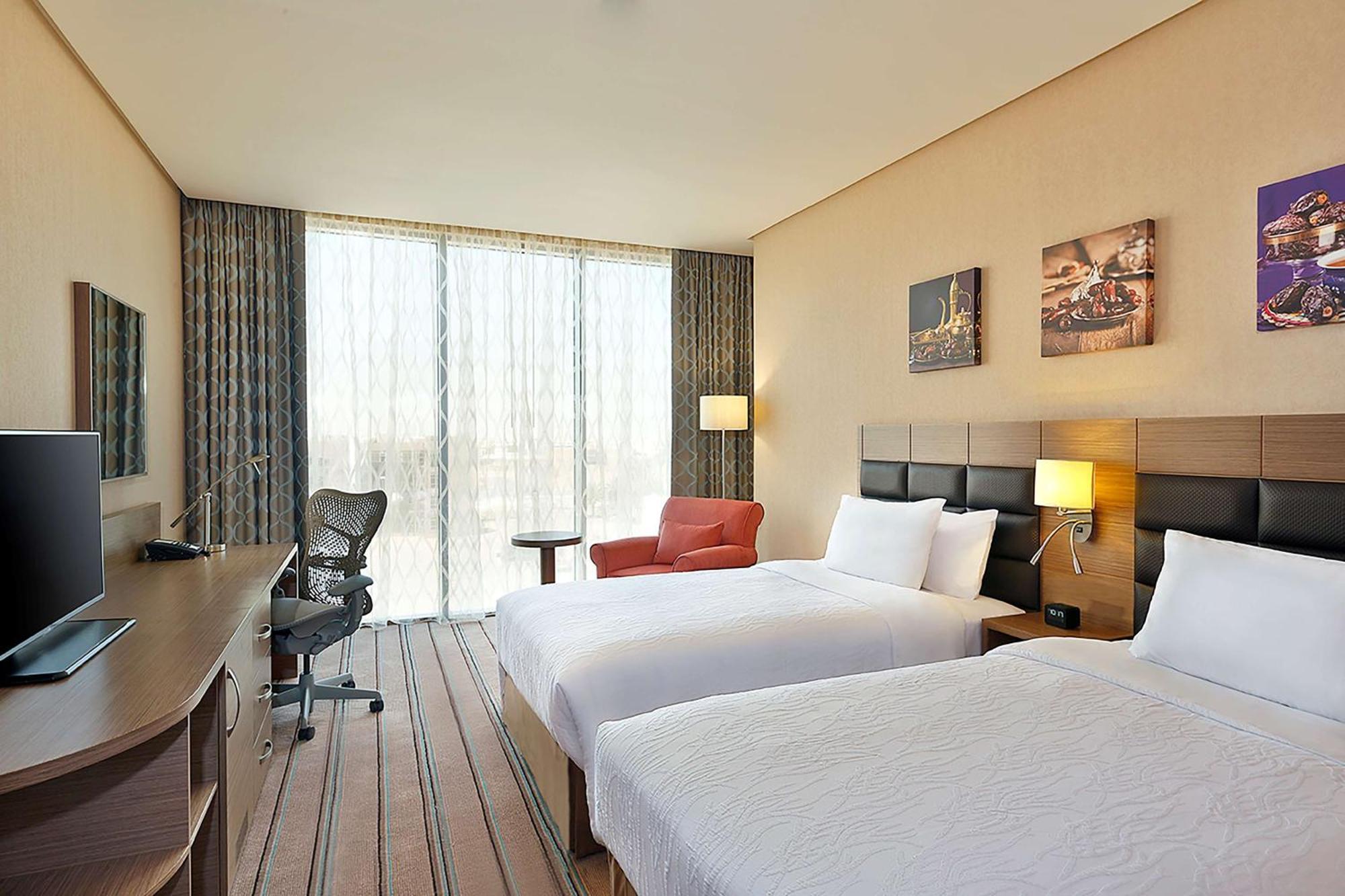 Hilton Garden Inn Tabuk Extérieur photo
