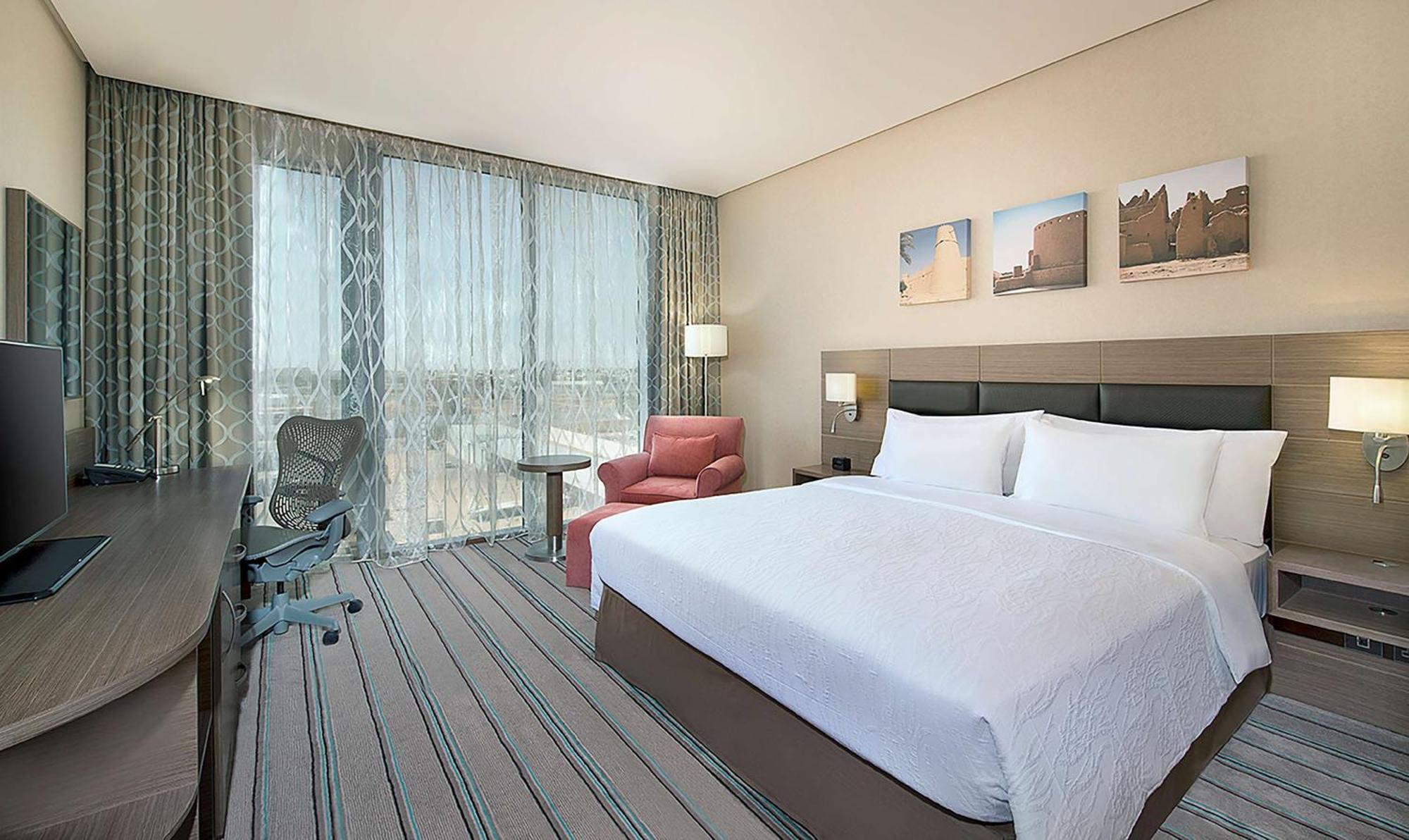 Hilton Garden Inn Tabuk Extérieur photo