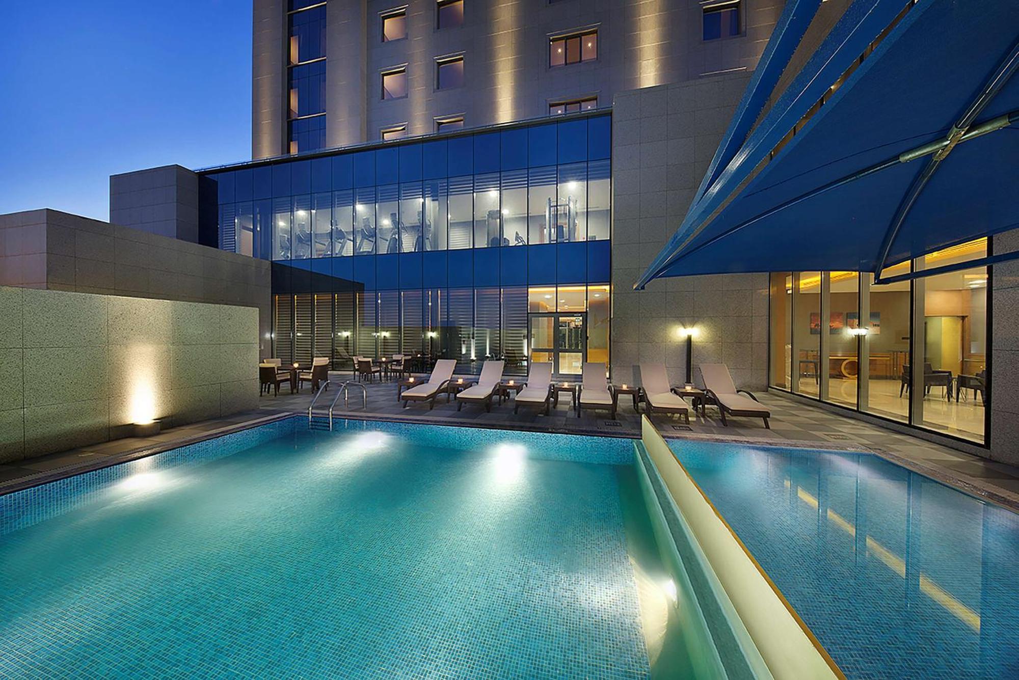 Hilton Garden Inn Tabuk Extérieur photo